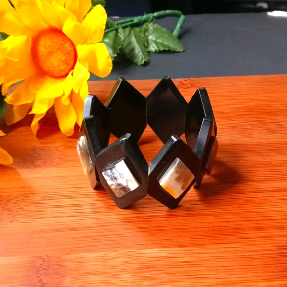 1PC Beautiful African Black Hira Horn Bracelet - Picture 2 of 8